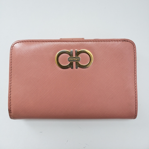 Pre-owned Salvatore Ferragamo Blush Pink Wallet - Picture 1 of 14